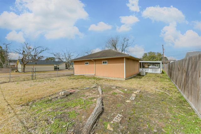 802 Avenue F, South Houston, TX 77587