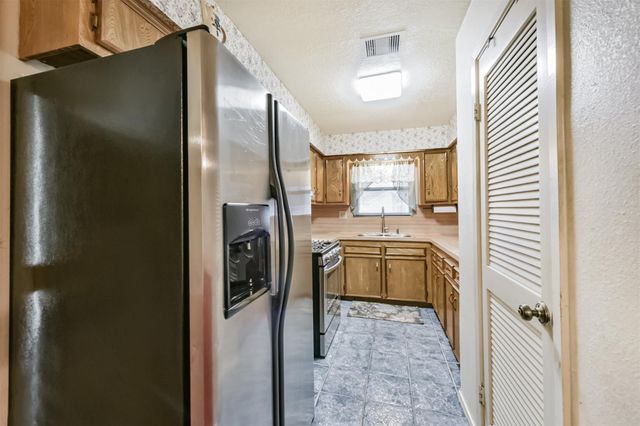 802 Avenue F, South Houston, TX 77587