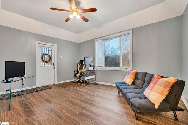 2505 E Brown Street, Seneca, SC 29678