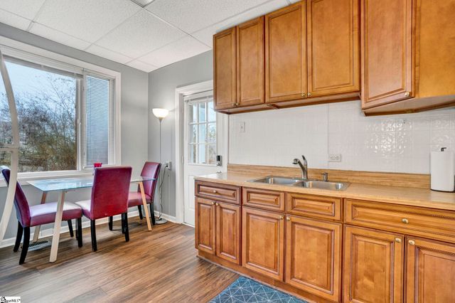 2505 E Brown Street, Seneca, SC 29678