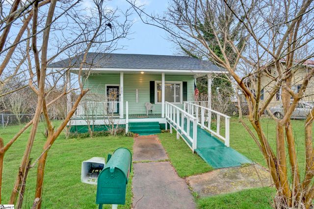 2505 E Brown Street, Seneca, SC 29678