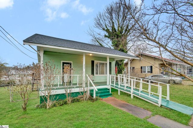 2505 E Brown Street, Seneca, SC 29678