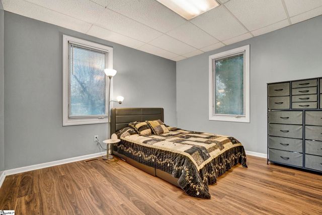 2505 E Brown Street, Seneca, SC 29678