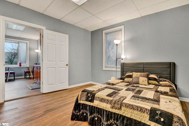 2505 E Brown Street, Seneca, SC 29678