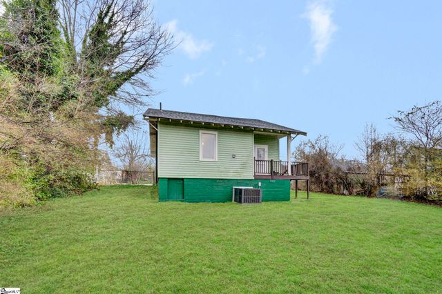 2505 E Brown Street, Seneca, SC 29678