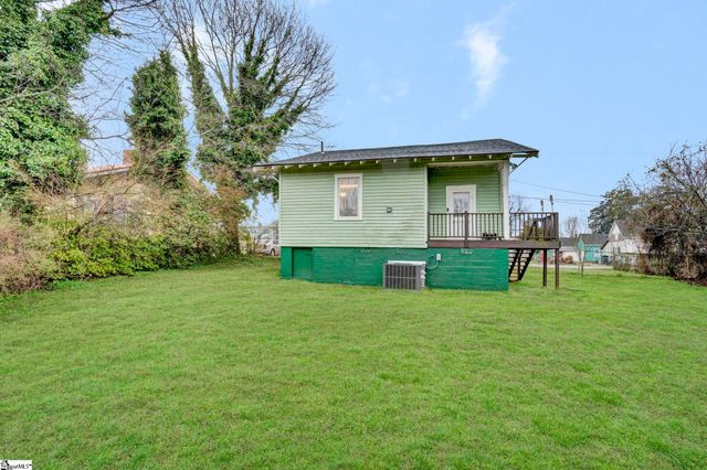 2505 E Brown Street, Seneca, SC 29678