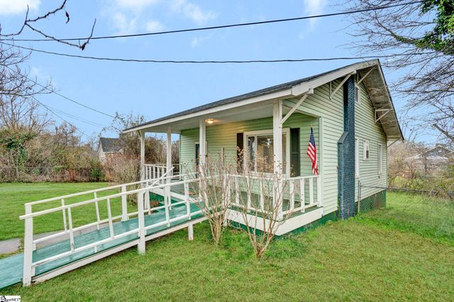 2505 E Brown Street, Seneca, SC 29678