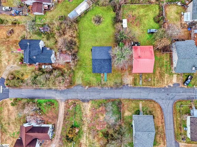 2505 E Brown Street, Seneca, SC 29678