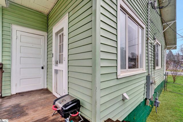 2505 E Brown Street, Seneca, SC 29678