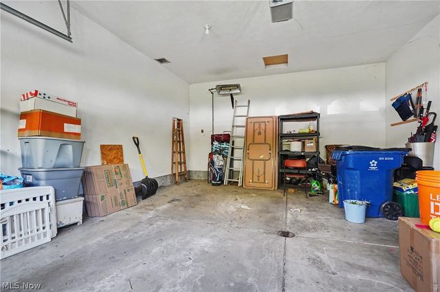 17 Harneds Landing, Cortland, OH 44410