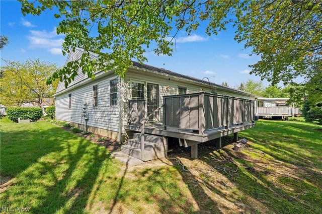 17 Harneds Landing, Cortland, OH 44410