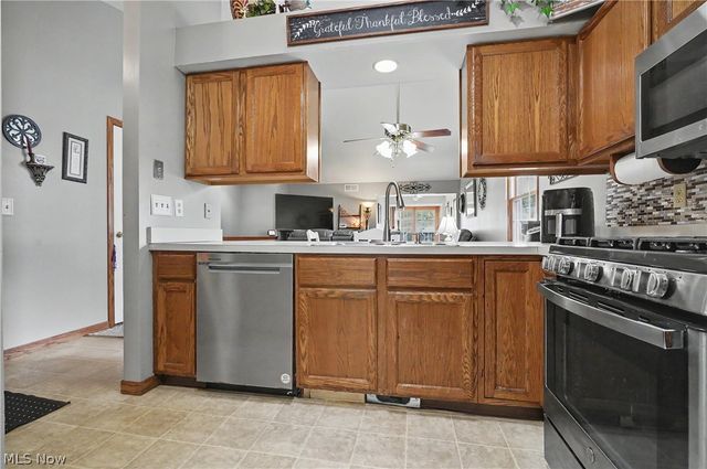 17 Harneds Landing, Cortland, OH 44410