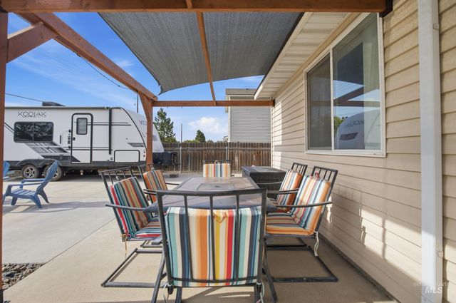 65 N Jefferson Pl, Nampa, ID 83651