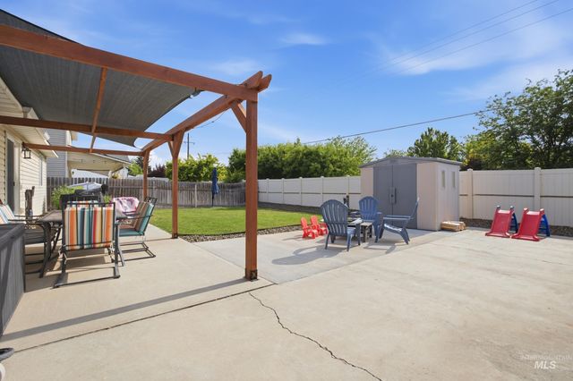 65 N Jefferson Pl, Nampa, ID 83651