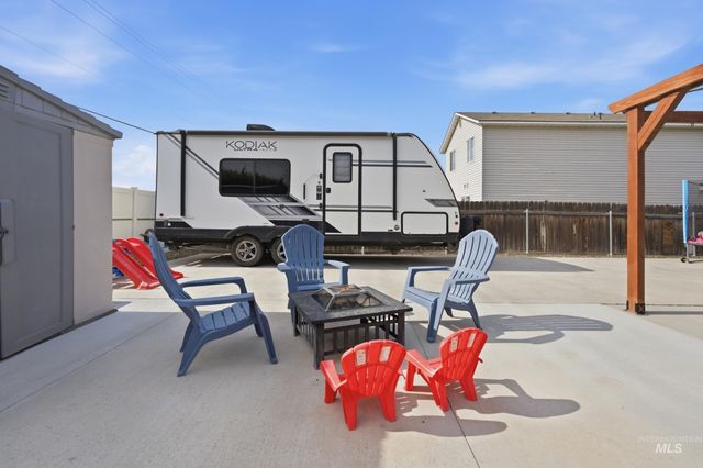 65 N Jefferson Pl, Nampa, ID 83651