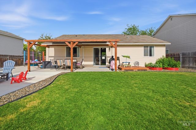65 N Jefferson Pl, Nampa, ID 83651