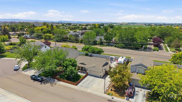 65 N Jefferson Pl, Nampa, ID 83651
