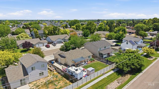 65 N Jefferson Pl, Nampa, ID 83651