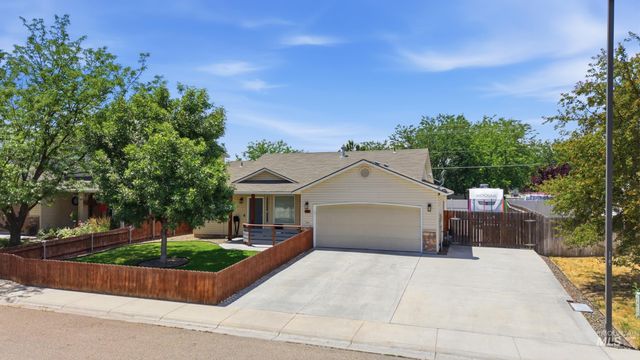 65 N Jefferson Pl, Nampa, ID 83651
