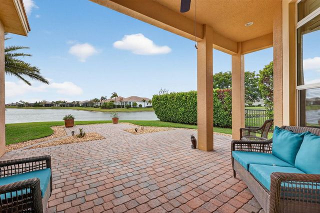 10730 SW Visconti Way, Port St. Lucie, FL 34986