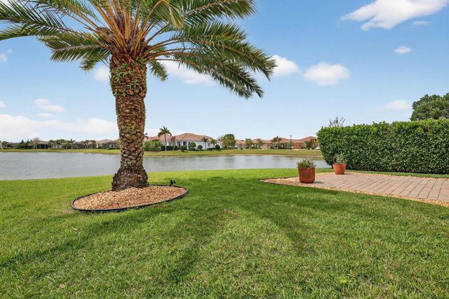 10730 SW Visconti Way, Port St. Lucie, FL 34986