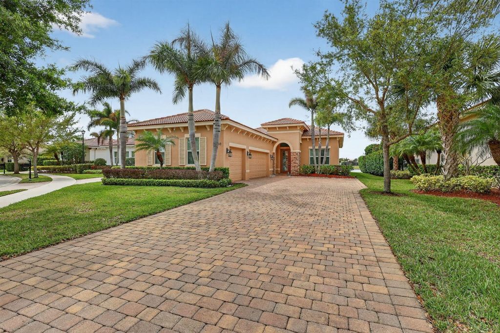 10730 SW Visconti Way, Port St. Lucie, FL 34986