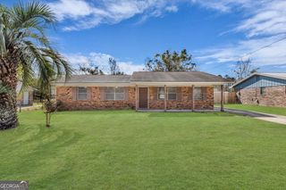 121 Deerwood Court, Hinesville, GA 31313