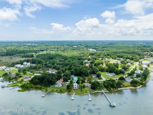 237 Riverside Drive, Sneads Ferry, NC 28460