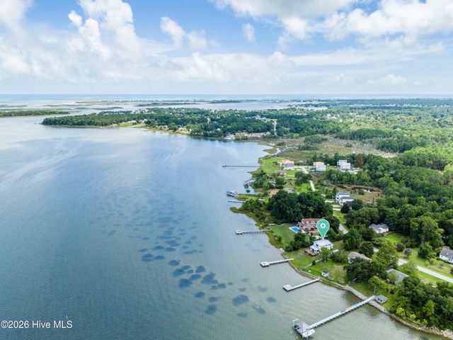 237 Riverside Drive, Sneads Ferry, NC 28460