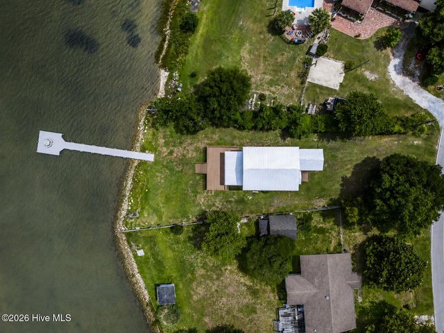 237 Riverside Drive, Sneads Ferry, NC 28460