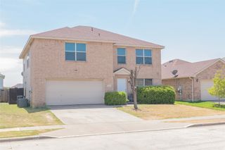 241 Allenwood Drive, Fort Worth, TX 76134
