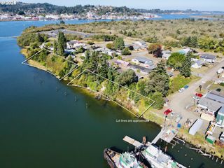 545 WHITTY St, Coos Bay, OR 97420