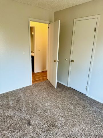 1408 Kiamichi Street, Hugo, OK 74743