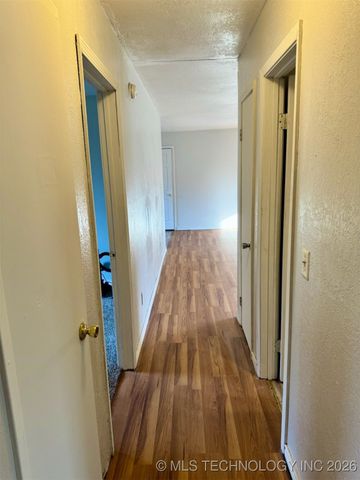 1408 Kiamichi Street, Hugo, OK 74743