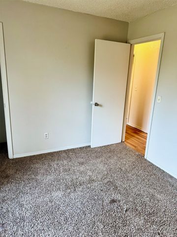 1408 Kiamichi Street, Hugo, OK 74743