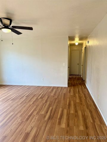 1408 Kiamichi Street, Hugo, OK 74743