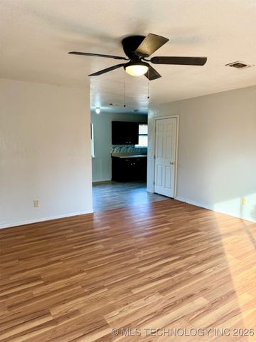 1408 Kiamichi Street, Hugo, OK 74743