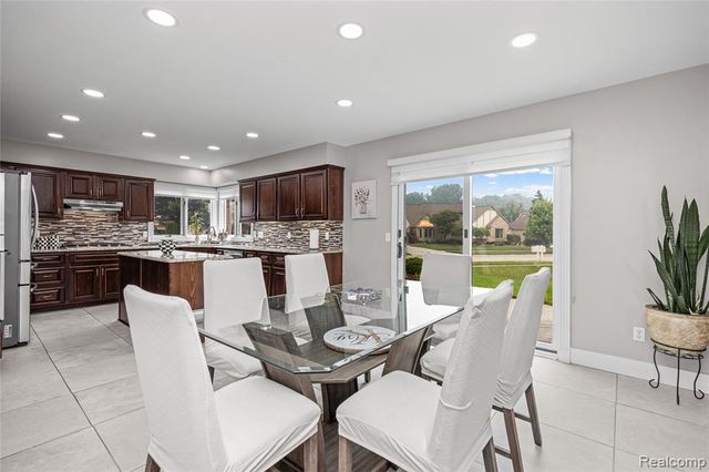 43352 Chardonnay Drive, Sterling Heights, MI 48314