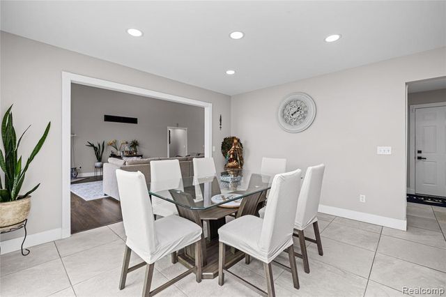 43352 Chardonnay Drive, Sterling Heights, MI 48314