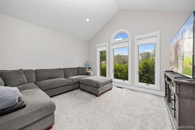 43352 Chardonnay Drive, Sterling Heights, MI 48314