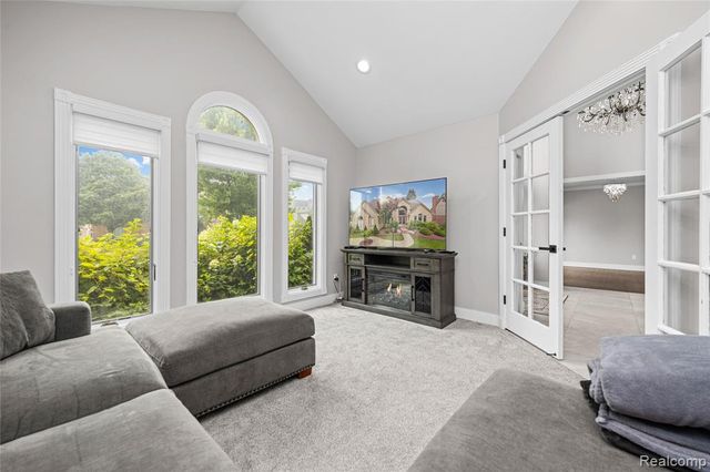 43352 Chardonnay Drive, Sterling Heights, MI 48314