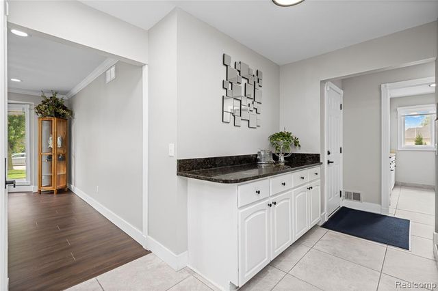 43352 Chardonnay Drive, Sterling Heights, MI 48314