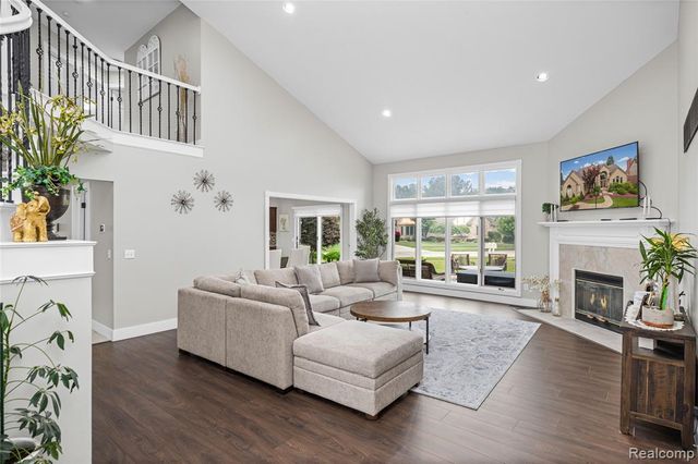 43352 Chardonnay Drive, Sterling Heights, MI 48314
