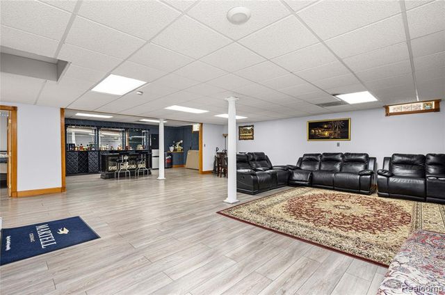 43352 Chardonnay Drive, Sterling Heights, MI 48314