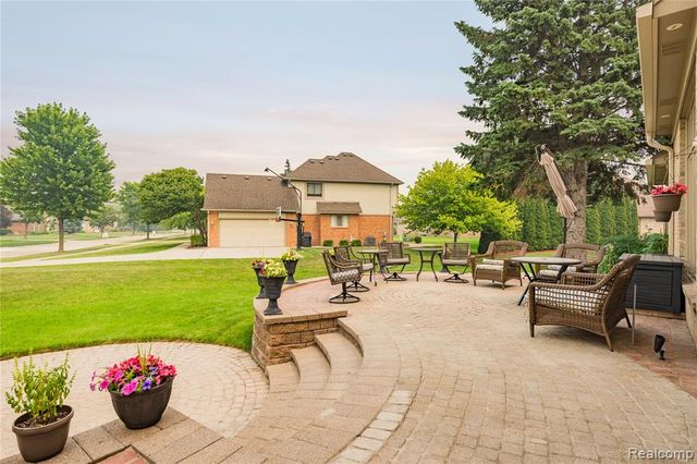 43352 Chardonnay Drive, Sterling Heights, MI 48314