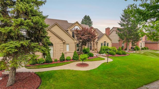 43352 Chardonnay Drive, Sterling Heights, MI 48314