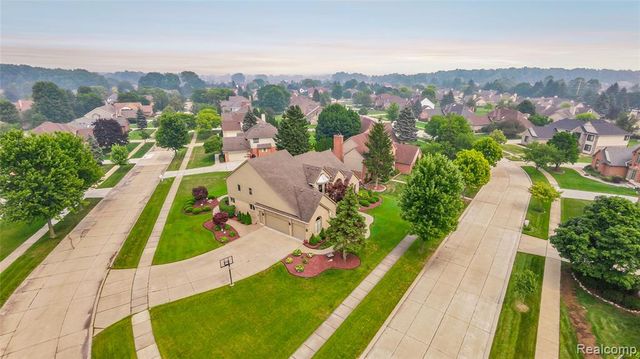 43352 Chardonnay Drive, Sterling Heights, MI 48314