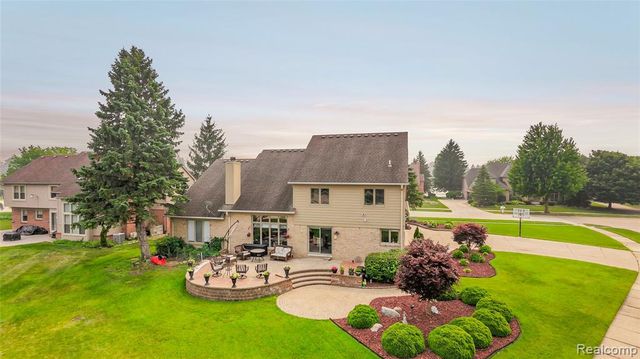 43352 Chardonnay Drive, Sterling Heights, MI 48314