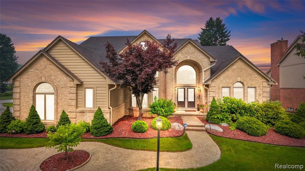 43352 Chardonnay Drive, Sterling Heights, MI 48314