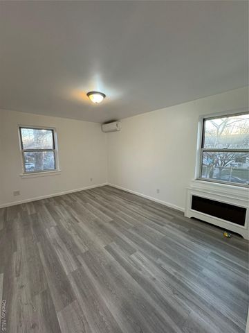 68-09 138th Street 2B, Flushing, NY 11367